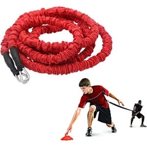 Krachttraining met een touw met explosieve kracht en stuiter. Fysieke training met een touw met weerstand. Verbetert snelheid, uithoudingsvermogen en kracht.