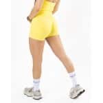 Divinity Seamless Short | CAPO FINALE - Shorts | XS | Kleur Geel | Sportkleding | Activewear | Gymkleding | Fitnesskleding | Sportoutfit | Fitness | Hardlopen | Crossfit | Yoga | Pilates | Krachttraining