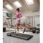Treadmill 3-in-1 Inklapbaar - 12 km/u, 2,5 PK Motor, Compact & Draagbaar, LED-Display, AI-Coaching via App, 5-Laags Schokabsorberend Loopvlak, Opvouwbare Loopband voor Thuis en Onder Bureau - Altameubel