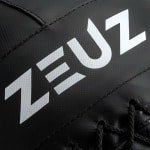 ZEUZ Wall Ball 12 KG Pro+ Geschikt voor CrossFit, Fitness & Hyrox - PU Foam Vulling & Vinyl - 12kg & 35 CM Diamter - Zwart & Wit