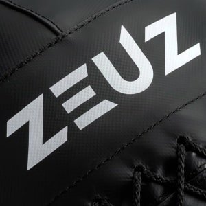 ZEUZ Wall Ball 4 KG Pro+ Geschikt voor CrossFit, Fitness & Hyrox - PU Foam Vulling & Vinyl - 4kg & 35 CM Diamter - Zwart & Wit