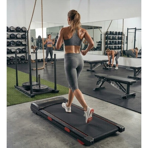 Loopband voor Thuis Inklapbaar Elektrisch 2,5 PK - 10% & 15% Helling - Walking Pad voor Home Office - 1-8 km/u - 136 kg - Stil & Compact - Designbest