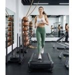 Loopband Walking Pad met Automatische Helling (9%) Smart Incline Treadmill - 2,5 PK Borstelloze Motor - Extra Groot Loopvlak - Stil & Gewrichtsvriendelijk - Voor Thuis & Homeoffice - Designbest