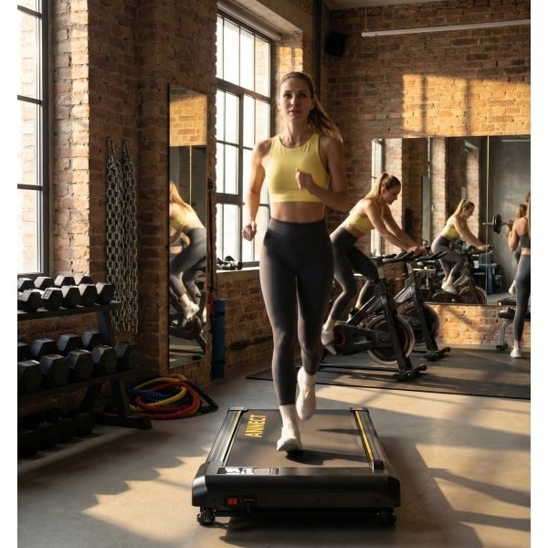 Loopband voor Thuis - Compact Inklapbaar Walking Pad met Hellingshoek, 1-10 km/u, LED Display, Afstandsbediening, 2,75PK Stil Motor, Schokdemping, Tot 150kg - Designbest