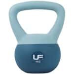 Urban Fitness kettlebell soft touch blauw 4kg voor krachttraining.