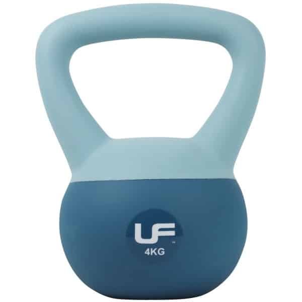 Urban Fitness kettlebell soft touch blauw 4kg voor krachttraining.