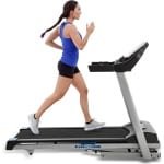 Xterra TRX3500 Inklapbare Loopband - fitnessapparaat voor thuis - thuis sporten, home gym, thuis fitness - inklapbaar - 17cm console, schokdempingssysteem, 33 programma's, transportwielen, built-in speaker, BlueTooth - incl. 1 gratis maand Kinomap